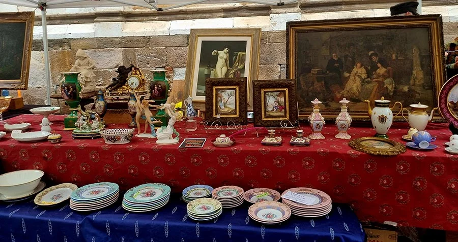 vintage market Lucca Tuscany